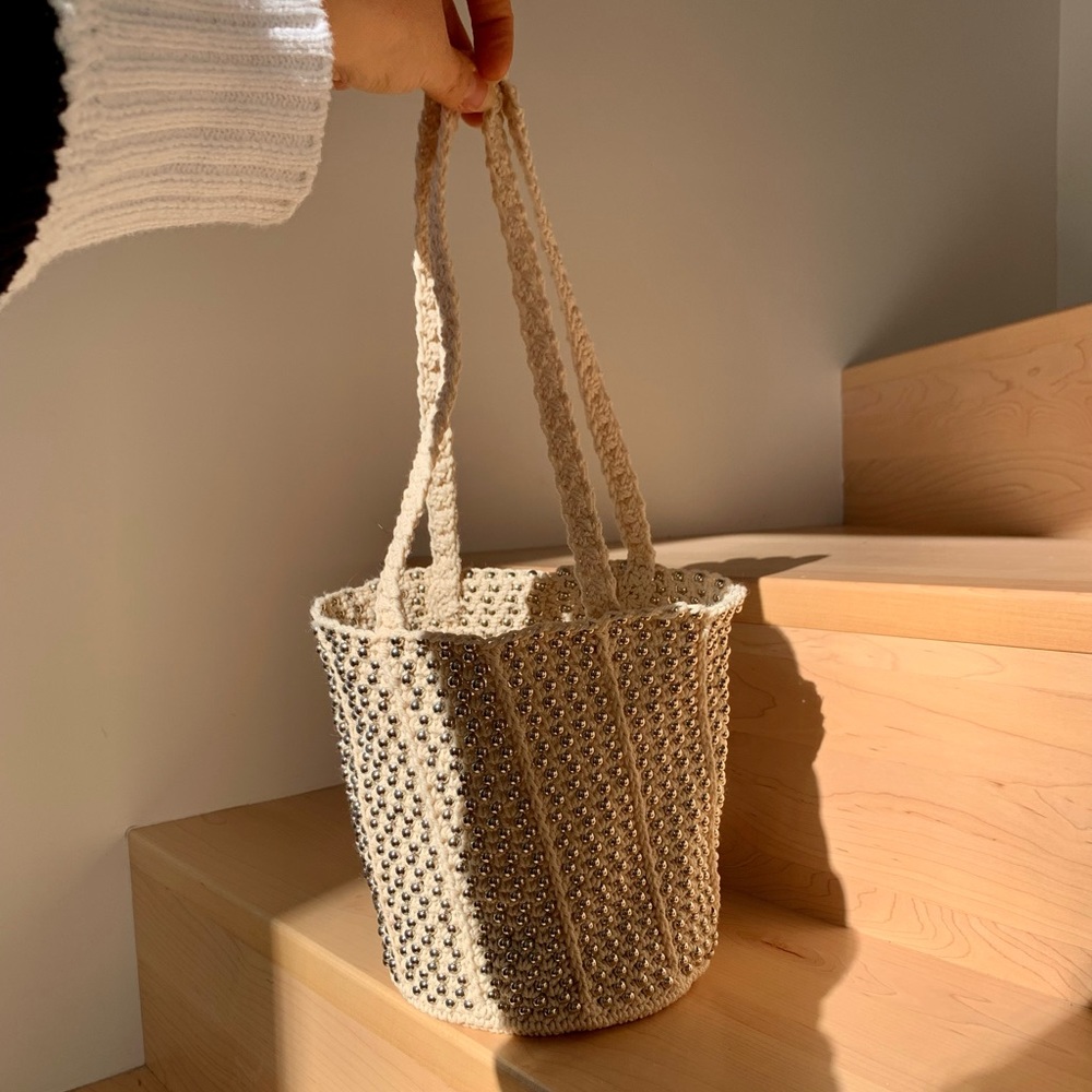 KNITTED BAG with metallic beads